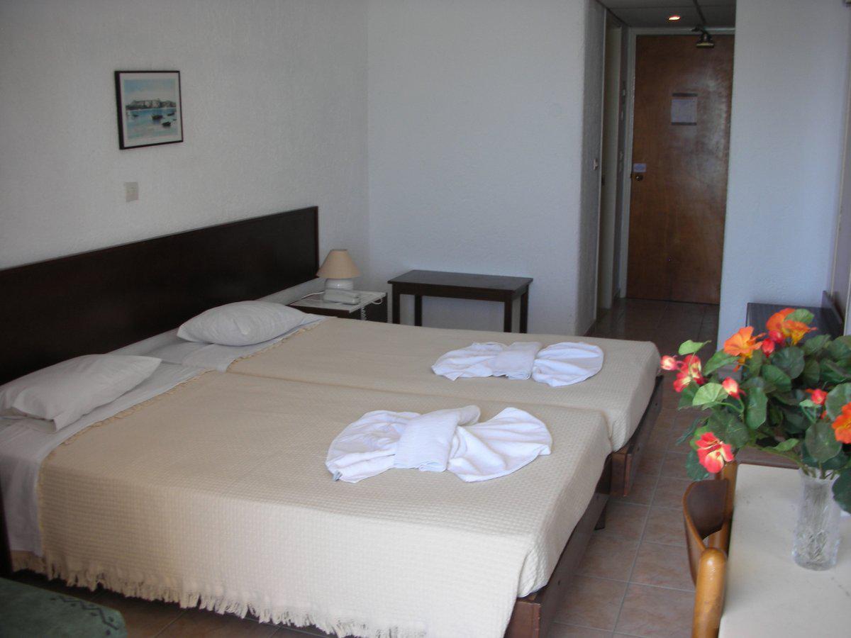 Lymiatis Beach Hotel 卡尔帕索斯 外观 照片